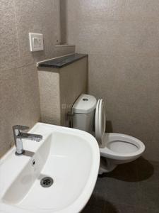 Bathroom Image of 632 Sq.ft 2 BHK Apartment / Flat for rent in Isha Pokkisham, Perumbakkam Chennai for Rs. 25400