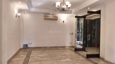 Living Room Image of 2000 Sq.ft 3 BHK Builder Floor for rent in Soami Nagar New Delhi for Rs. 125000