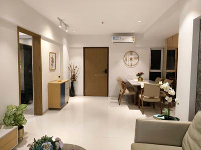 Living Room Image of 710 Sq.ft 2 BHK Apartment / Flat for sale in Romell Orbis, Jogeshwari East Mumbai for Rs. 17500000