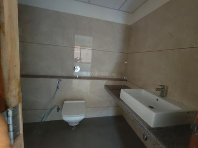 Bathroom Image of 3300 Sq.ft 4 BHK Apartment / Flat for sale in Vastrapur Ahmedabad for Rs. 36000000