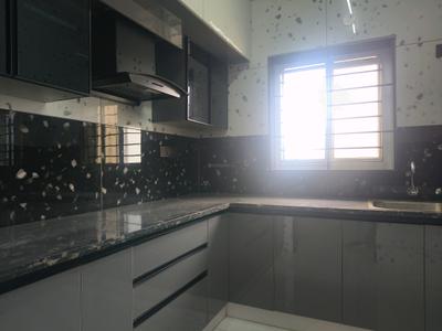 Kitchen Image of 1100 Sq.ft 2 BHK Apartment / Flat for rent in Kadubeesanahalli Bengaluru for Rs. 60000