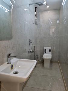 Common Bathroom Image of 810 Sq.ft 3 BHK Apartment / Flat for sale in Dwarka Mor New Delhi for Rs. 5500000