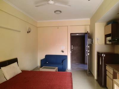 Bedroom Image of 400 Sq.ft 1 RK Apartment / Flat for rent in Supertech Ecociti, Sector 137 Noida for Rs. 19700