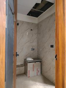 Common Bathroom Image of 1725 Sq.ft 3 BHK Apartment / Flat for sale in Multibrain Ultima 107, Sector 104 Noida for Rs. 10500000