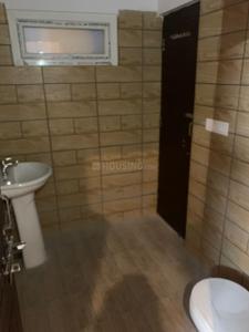 Bathroom Image of 2250 Sq.ft 3 BHK Apartment / Flat for rent in Doon Golden Manor, Malsi Dehradun for Rs. 40000