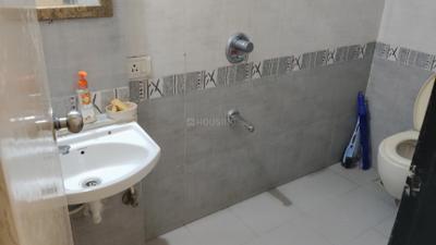 Seth Heights Bathroom 3