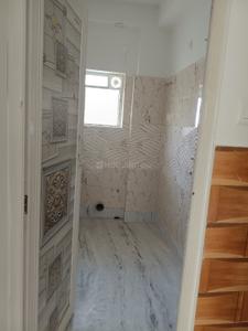 Bathroom Image of 880 Sq.ft 2 BHK Apartment / Flat for sale in Naktala Kolkata for Rs. 5800000