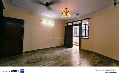 Hall Image of 825 Sq.ft 2 BHK Apartment / Flat for sale in Saket New Delhi for Rs. 4500000
