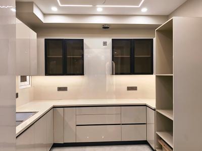 Kitchen Image of 2367 Sq.ft 3 BHK Builder Floor for rent in Sector 40 Gurgaon for Rs. 60000