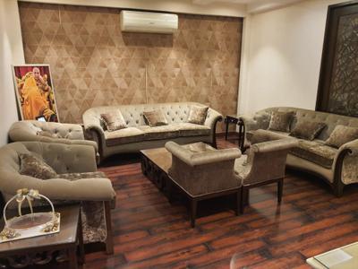 Hall Image of 2700 Sq.ft 4 BHK Builder Floor for sale in Mansarover Garden New Delhi for Rs. 45000000