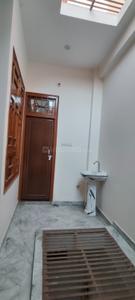 Balcony Image of 2000 Sq.ft 4 BHK Builder Floor for rent in Rajajipuram Lucknow for Rs. 14000