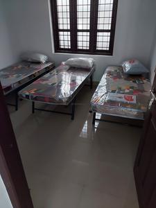 Bedroom Image of K M E LADIES HOSTEL MARAMPILLY in Marampally, Mudickal