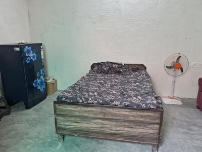 Bedroom Image of 450 Sq.ft 2 BHK Independent House for sale in Sultanpur Gurgaon for Rs. 2500000