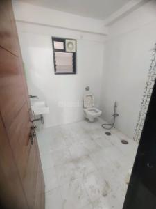 Bathroom Image of 1750 Sq.ft 3 BHK Apartment / Flat for rent in Abhijit Jayanti Mansion 9, Somalwada Nagpur for Rs. 30000