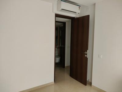 Bedroom Image of 970 Sq.ft 2 BHK Apartment / Flat for sale in Hiranandani Highland A B C D And E Wing, Powai Mumbai for Rs. 29000000