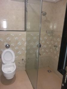 Bathroom Image of 1000 Sq.ft 2 BHK Apartment / Flat for sale in Juhu Mumbai for Rs. 45000000