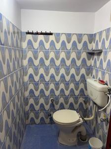 Bathroom Image of 900 Sq.ft 2 BHK Builder Floor for rent in Khushhalpur Moradabad for Rs. 7000