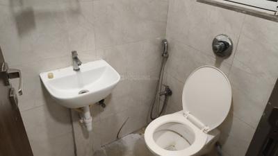 Bathroom Image of 312 Sq.ft 1 BHK Apartment / Flat for rent in HS Samarpan, Ghatkopar East Mumbai for Rs. 36000