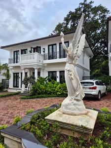 Image of 3135 Sq.ft 4.5 BHK Villa for rent in Sauvage Chateau Du Nord, Camurlim, Goa for Rs. 275000