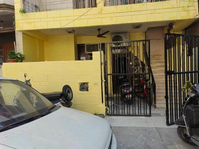 Building Image of 1125 Sq.ft 2 BHK Builder Floor for sale in Preet Vihar New Delhi for Rs. 14000000