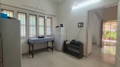 Hall Image of 1200 Sq.ft 2 BHK Independent House for rent in Vyttila Kochi for Rs. 32000