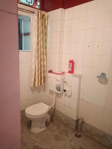Bathroom Image of 2000 Sq.ft 3 BHK Builder Floor for rent in Hakim Para Siliguri for Rs. 12499