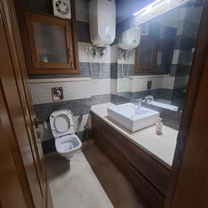 Bathroom Image of 3150 Sq.ft 4 BHK Builder Floor for rent in Geetanjali Enclave New Delhi for Rs. 200000