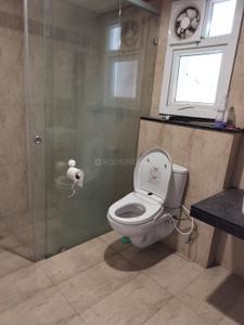 Bathroom Image of 1490 Sq.ft 2 BHK Apartment / Flat for rent in Prestige High Fields, Financial District Hyderabad for Rs. 60000