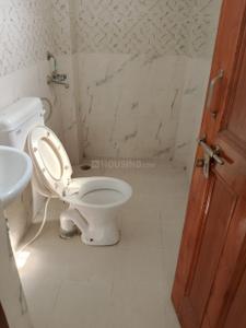 Bathroom Image of 850 Sq.ft 2 BHK Builder Floor for rent in Sector 63 A Noida for Rs. 23000