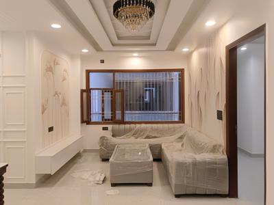 Living Room Image of 1350 Sq.ft 4 BHK Apartment / Flat for sale in Sector 38 Rohini New Delhi for Rs. 10500000