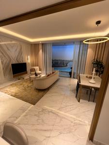 Bedroom Image of 8650 Sq.ft 5 BHK Penthouse for sale in Bandra West Mumbai for Rs. 678000000