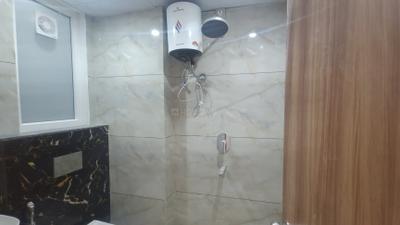 Bathroom Image of 900 Sq.ft 1 BHK Builder Floor for rent in Sector 14 Gurgaon for Rs. 30000