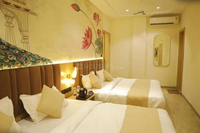 Bedroom Image of Stay luxury pg in Sector 42, Gurgaon