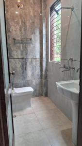 Bathroom Image of 1000 Sq.ft 2 BHK Builder Floor for rent in Sector Xu 1 Greater Noida for Rs. 20000
