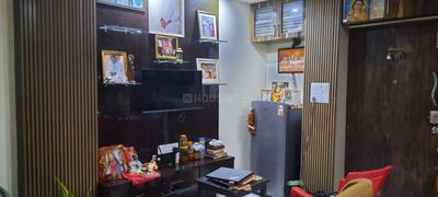 Image of 700 Sq.ft 2 BHK Apartment / Flat for rent in New Alipore, Kolkata for Rs. 18000