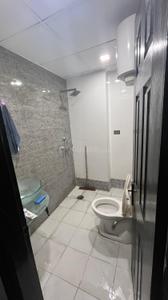 Bathroom Image of 1620 Sq.ft 3 BHK Apartment / Flat for rent in Gaurs Gaur Global Village, Crossings Republik Ghaziabad for Rs. 22500