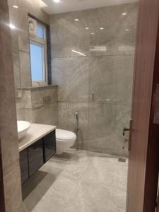 Bathroom Image of 2750 Sq.ft 4 BHK Independent House for rent in South City Floors 1, Sector 41 Gurgaon for Rs. 90000