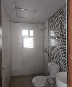 Bathroom Image of 1190 Sq.ft 3 BHK Apartment / Flat for sale in Jaypee Kosmos, Sector 134 Noida for Rs. 12500000