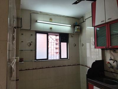 Kitchen Image of 790 Sq.ft 2 BHK Apartment / Flat for rent in Borivali West Mumbai for Rs. 50000