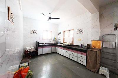 Kitchen Image of 4050 Sq.ft 6 BHK Independent House for sale in Khoraj Ahmedabad for Rs. 28000000