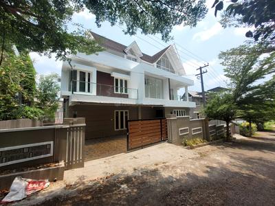 4.5 BHK Independent House