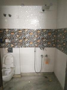 Bathroom Image of 1300 Sq.ft 4 BHK Builder Floor for rent in Sector 5 Rohini New Delhi for Rs. 45000