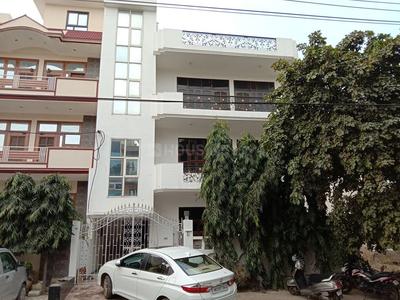 Image of 811 Sq.ft 1 BHK Independent House for rent in Sector 5, Gurgaon for Rs. 16000