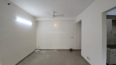 Living Room Image of 950 Sq.ft 2 BHK Apartment / Flat for rent in Jaypee Kosmos, Sector 134 Noida for Rs. 24999