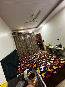 Bedroom Image of 1250 Sq.ft 3 BHK Builder Floor for sale in Pitampura New Delhi for Rs. 11200000