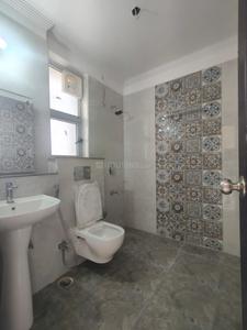 Bathroom Image of 1733 Sq.ft 3 BHK Apartment / Flat for rent in Eiffel Vivassa Estate, Sultanpur Road Lucknow for Rs. 23000