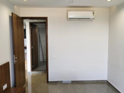 Bedroom Image of 1172 Sq.ft 3.5 BHK Apartment / Flat for rent in Malabar Exotica, Vaishno Devi Circle Ahmedabad for Rs. 43000