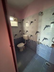 Bathroom Image of 900 Sq.ft 2 BHK Apartment / Flat for rent in Kattankulathur Chennai for Rs. 15000