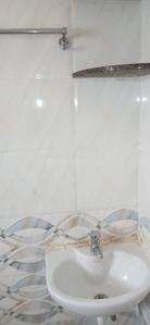 Bathroom Image of 850 Sq.ft 1 BHK Independent House for rent in Agrahara Bengaluru for Rs. 13000