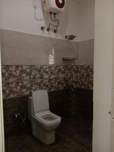 Bathroom Image of 400 Sq.ft 1 RK Builder Floor for rent in Koramangala Bengaluru for Rs. 21000